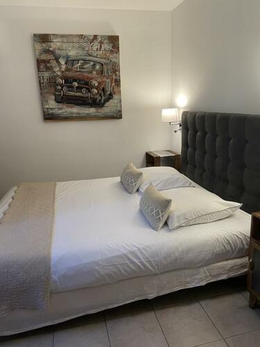 Séjournez dans un hôtel de charme, au Devem de Mirapier près de Salon-de-Provence
